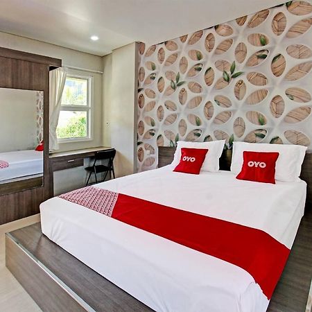 Capital O 91384 Rintaka Residence Senggigi Exterior foto