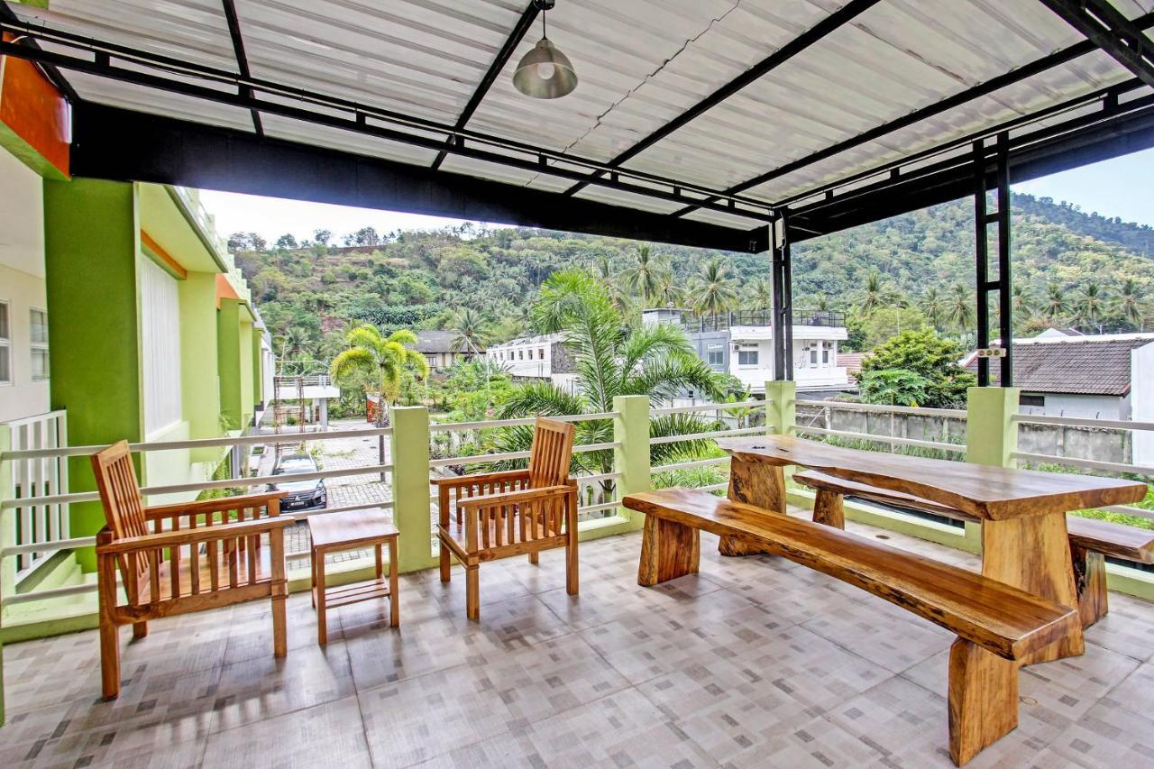 Capital O 91384 Rintaka Residence Senggigi Exterior foto